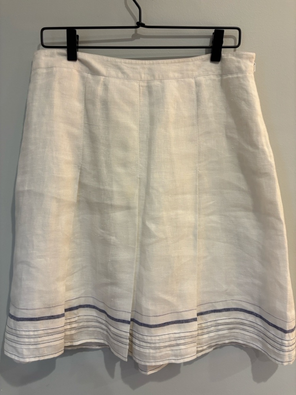 NIC+ZOE White Linen A-Line Skirt with Navy Hem Stripes- Size 10